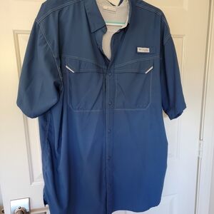 Columbia PFG Blue Short Sleeve Fishing Shirt
